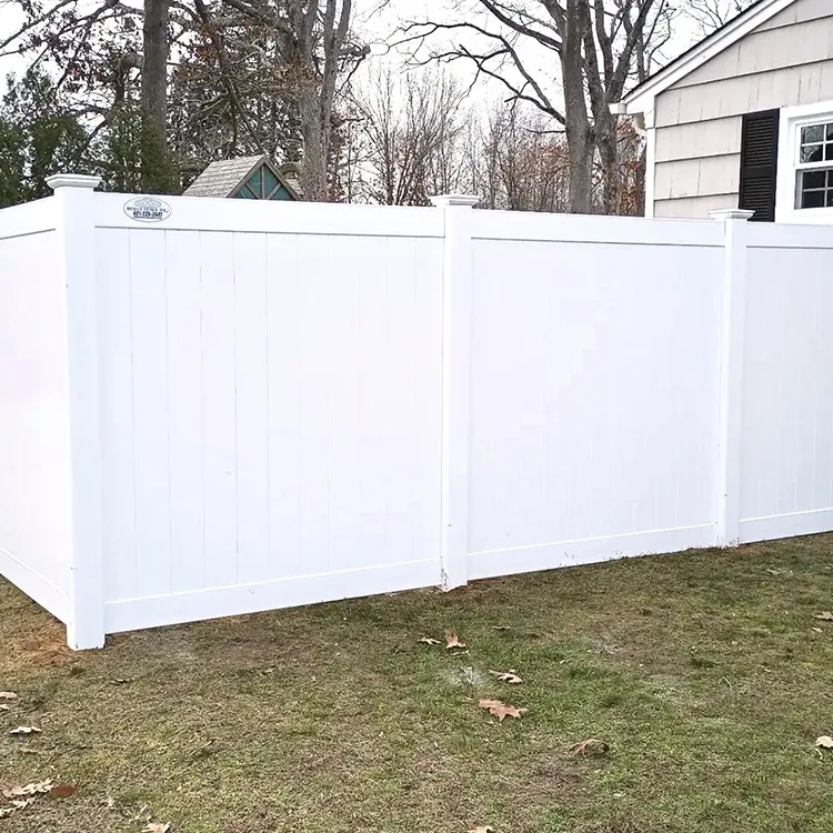 white vinyl fencing